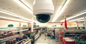 Camera An ninh trong cừa hàng siêu thị